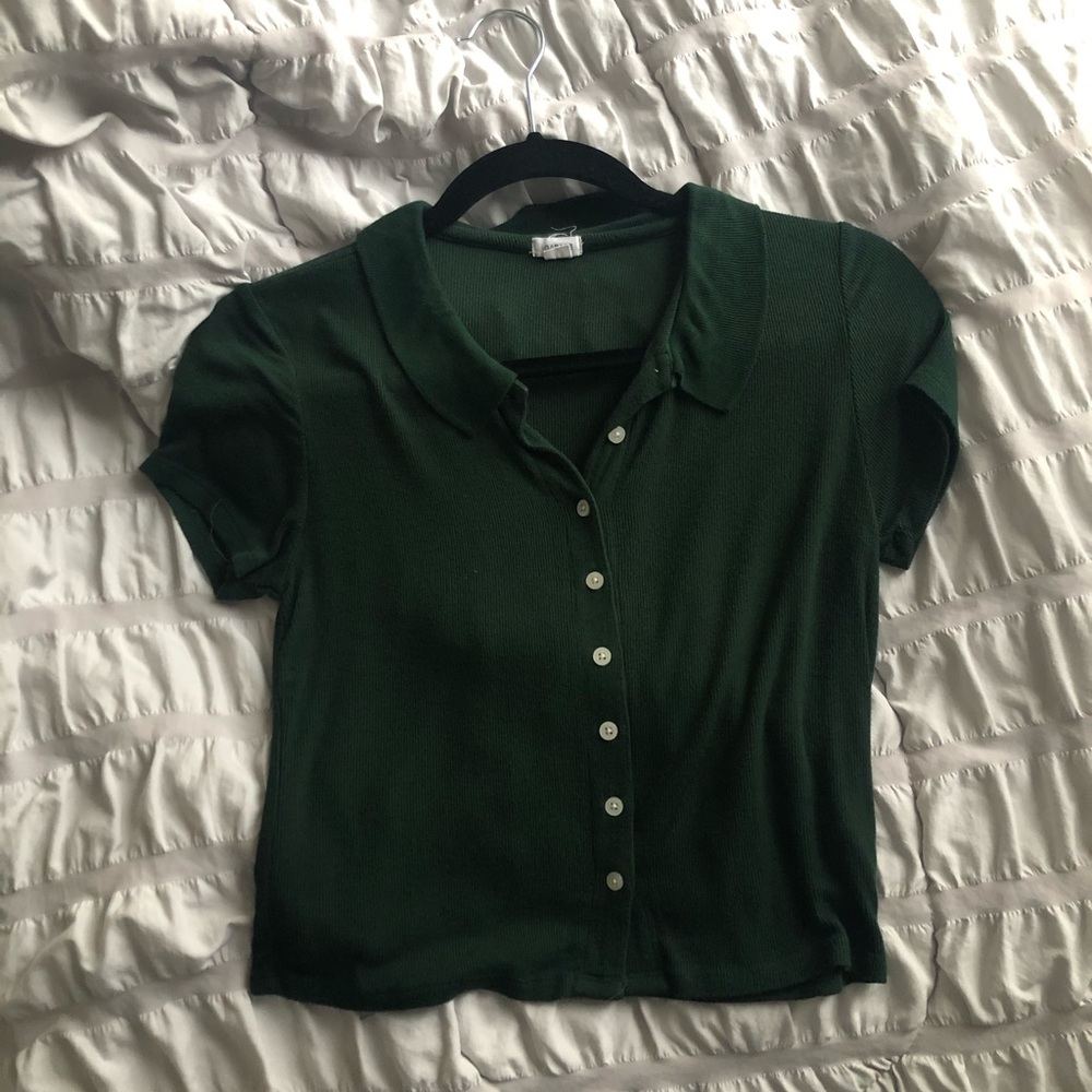 Fitted green polo